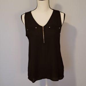 XOXO zipper tank